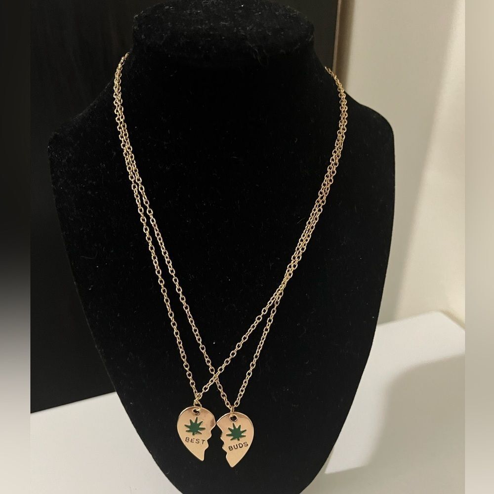 Best Buds Leaf Friendship Pendant Necklace